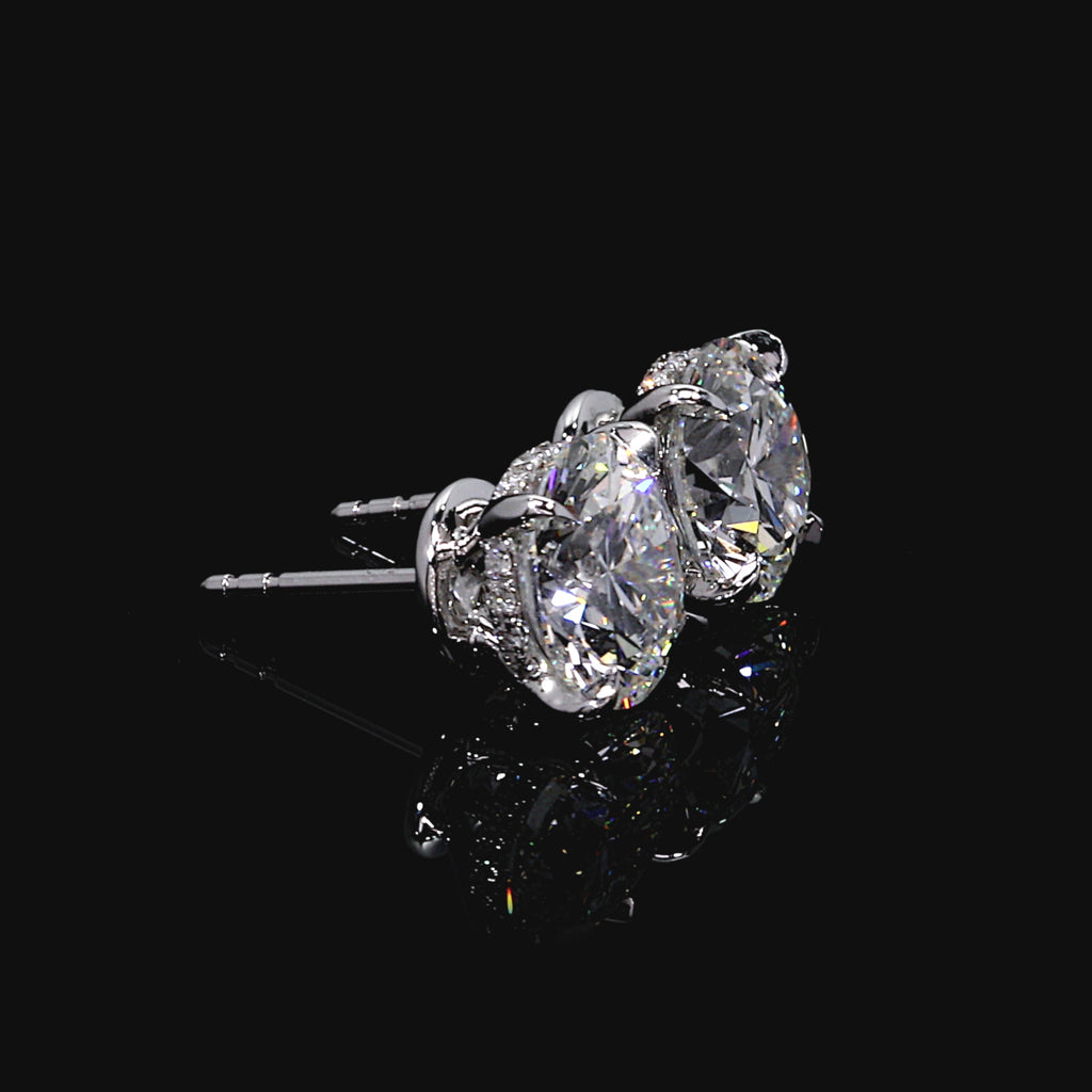 Precious Metal:18k White Gold